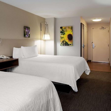 Hilton Garden Inn Folsom Exterior photo