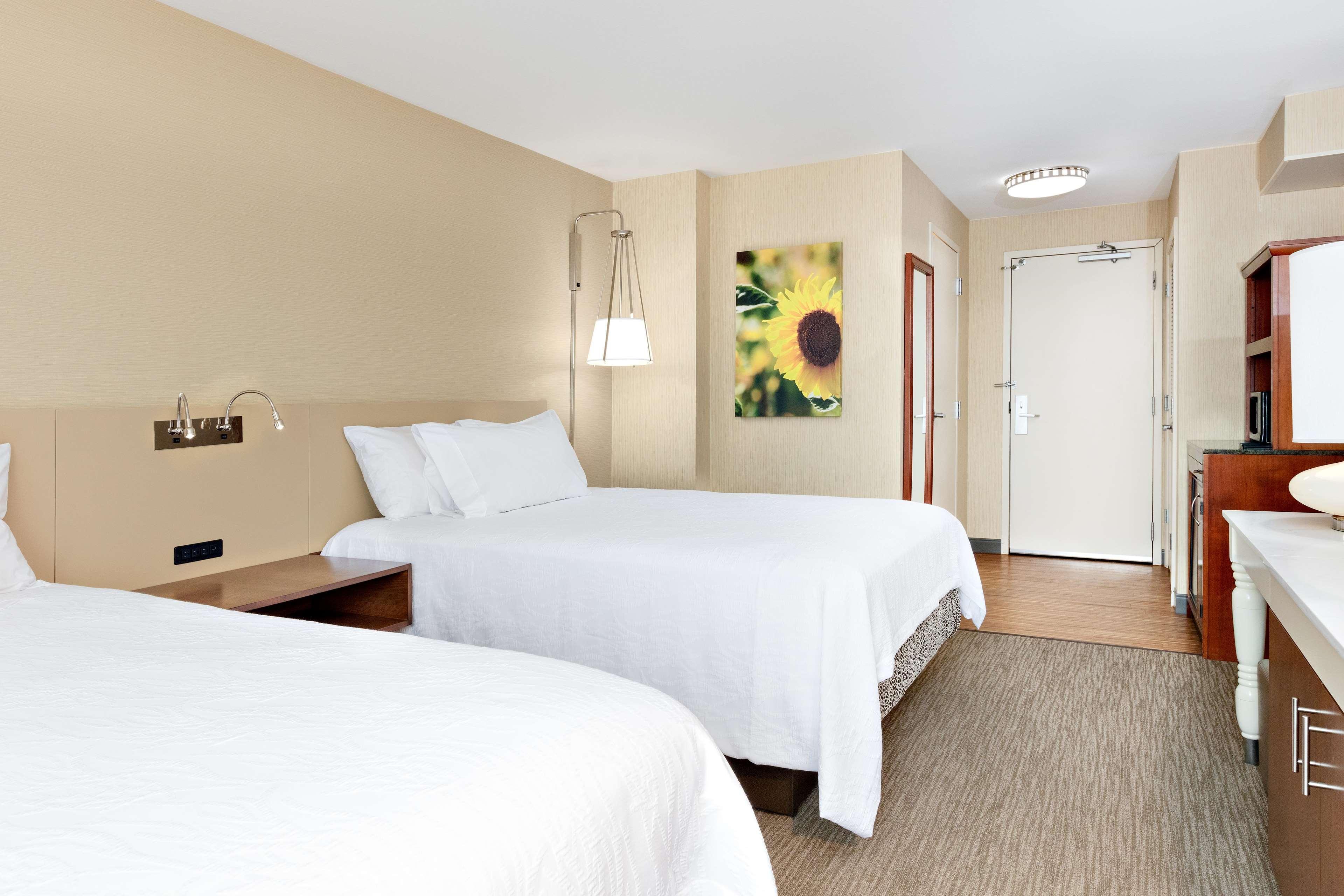 Hilton Garden Inn Folsom Exterior photo