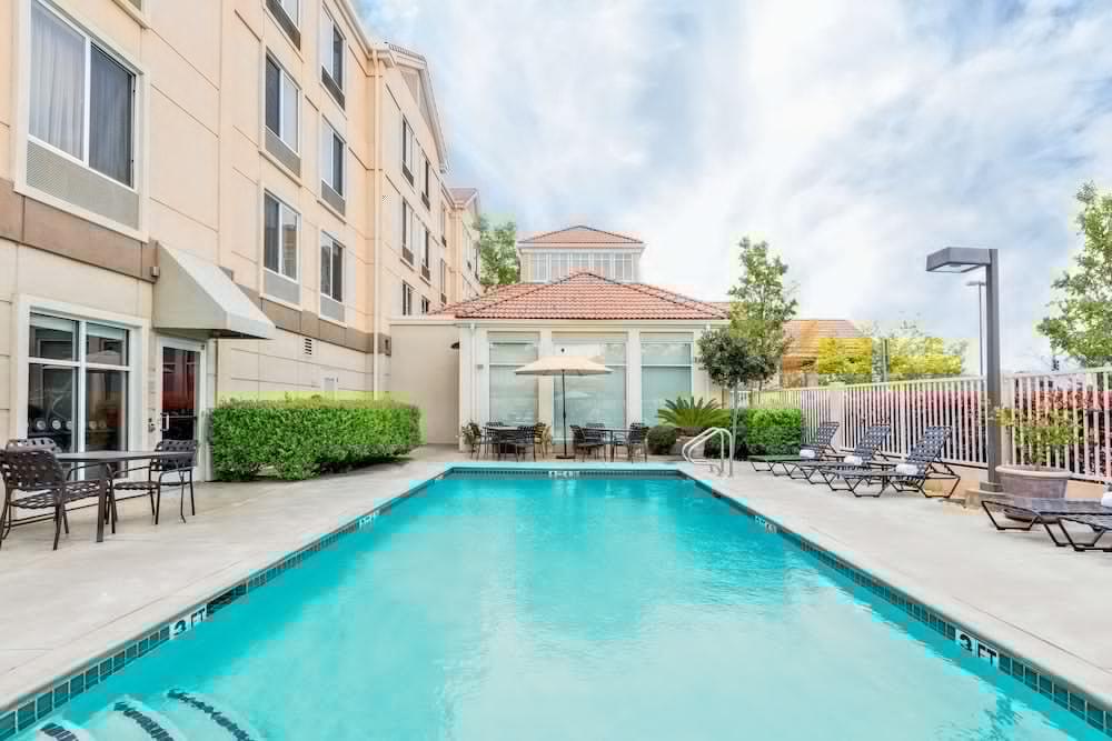 Hilton Garden Inn Folsom Exterior photo
